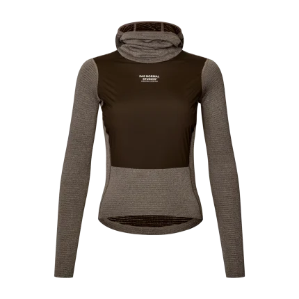 Pas Normal Studios Thermal Hooded Baselayer Windproof Dam i färgen Dark Coffee